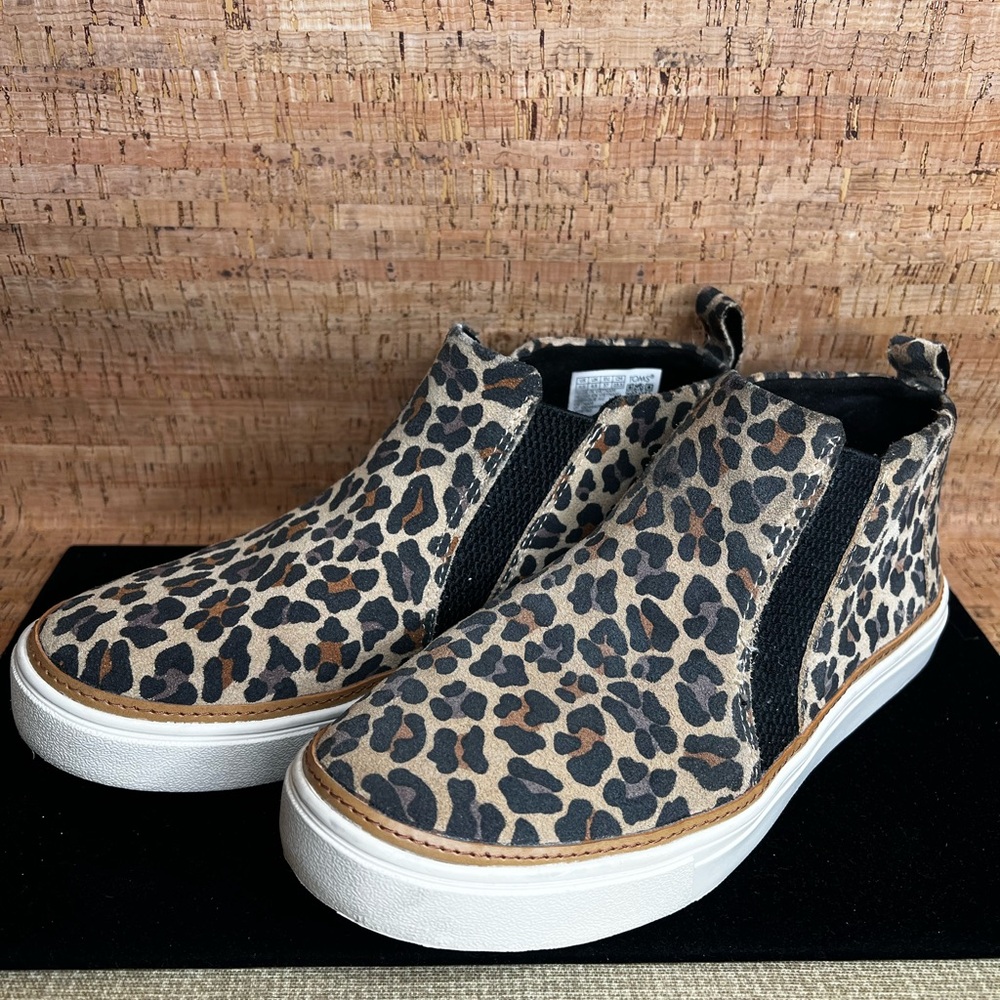 Toms Leopard Pattern Slip-Ons with White Sole